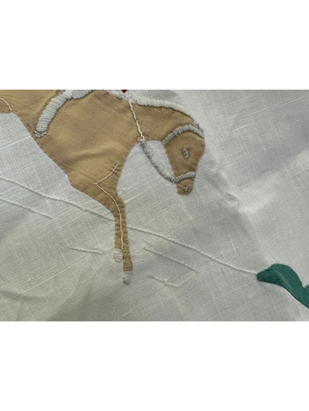 Vintage Embroidered Applique Field Hunting Squirrel Card Table Tablecloth Topper